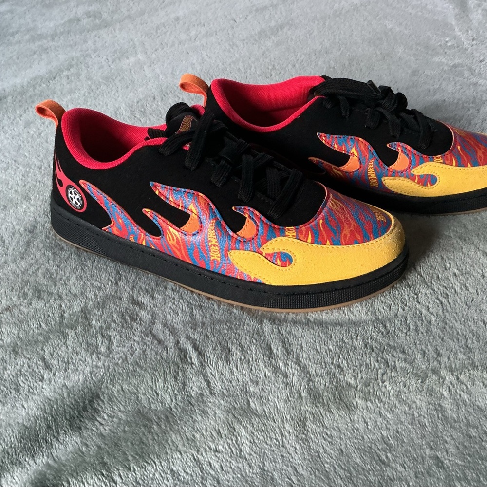 Vibrant Flame Design Sneakers